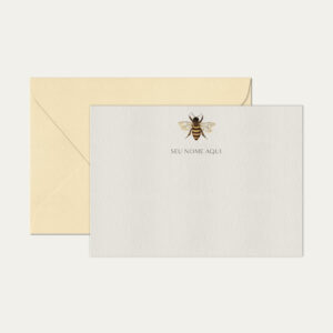 Papel de carta personalizado com ilustração de abelha e envelope bege