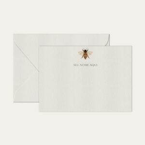 Papel de carta personalizado com ilustração de abelha e envelope branco