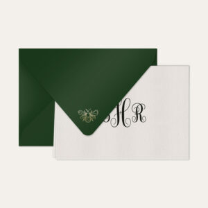Papel de carta personalizado com monograma calligraphy em preto e envelope verde escuro