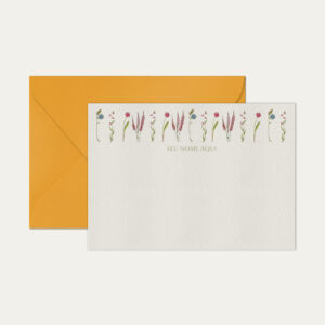 Papel de carta personalizado com ilustração de flores e envelope