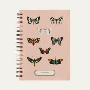 Caderno personalizado A5 cor de rosa, ilustrada por uma composição de borboletas