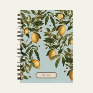 Caderno personalizado A5 azul, decorada com limão siciliano, abelhas e flores