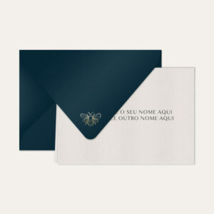 Papel de carta personalizado com nome casal em preto e envelope azul marinho