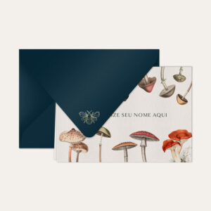 Papel de carta personalizado com ilustração de cogumelos e envelope azul marinho