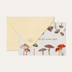 Papel de carta personalizado com ilustração de cogumelos e envelope bege