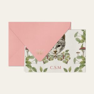 Papel de carta personalizado com ilustração de gatinho com cogumelo e envelope rosa bebe