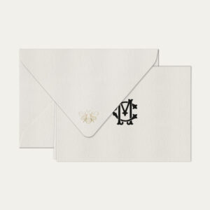 Papel de carta personalizado com monograma clássico em preto e envelope branco