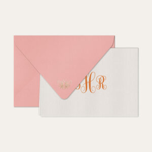 Papel de carta personalizado com monograma calligraphy em laranja e envelope rosa bebe