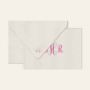 Papel de carta personalizado com monograma calligraphy em pink e envelope branco