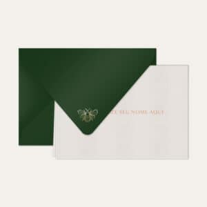 Papel de carta personalizado com nome clássico em coral e envelope verde escuro