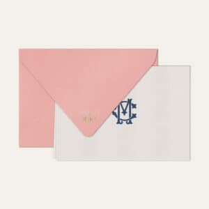 Papel de carta personalizado com monograma clássico em azul marinho e envelope rosa bebe