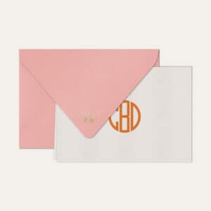 Papel de carta personalizado com monograma gatsby em laranja e envelope rosa bebe