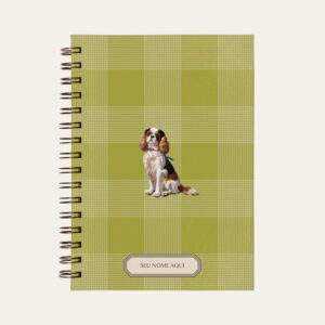 Planner personalizado com estampada xadrez verde com ilustração de cachorro cavalier king charles Colmeias Design
